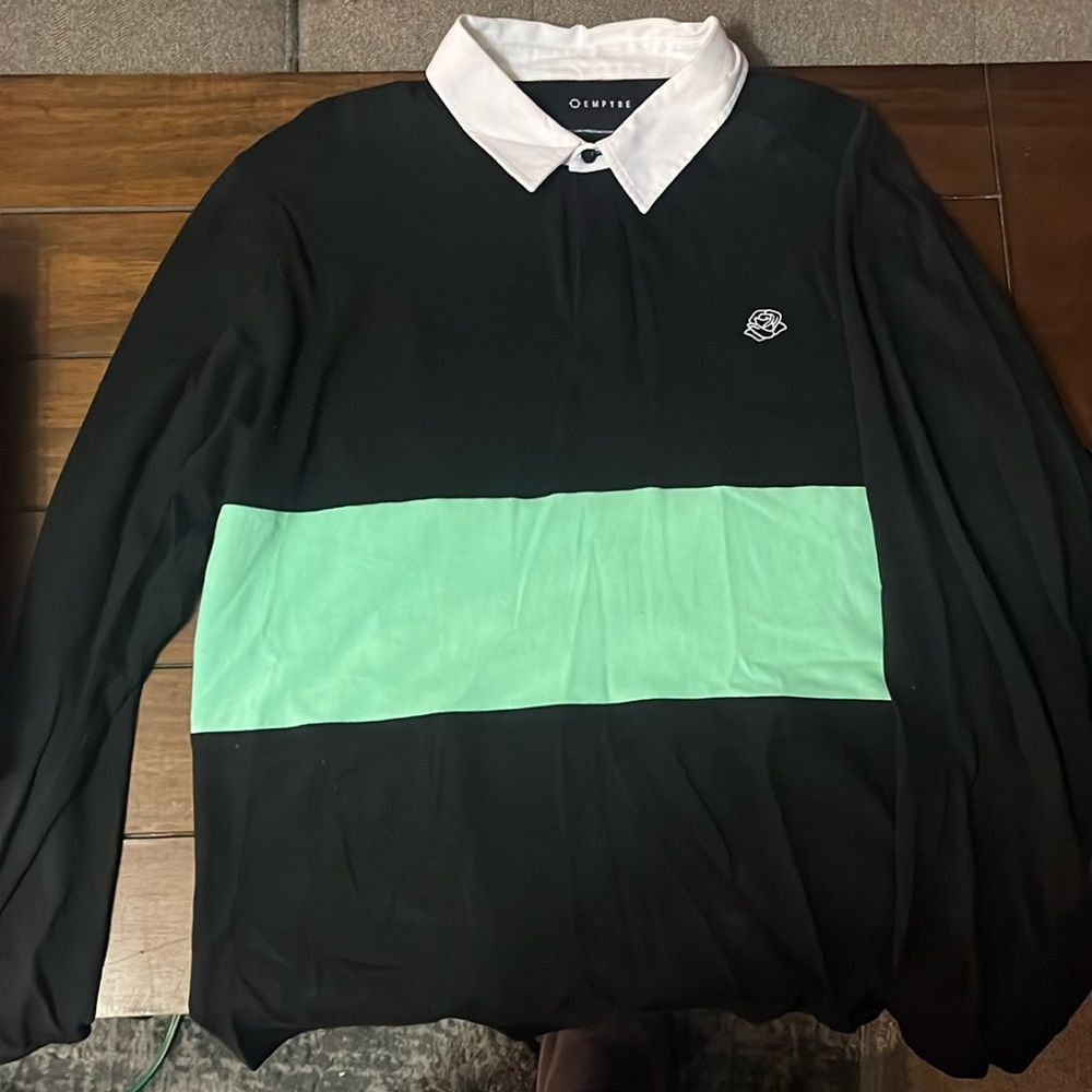 Collared causal shirt